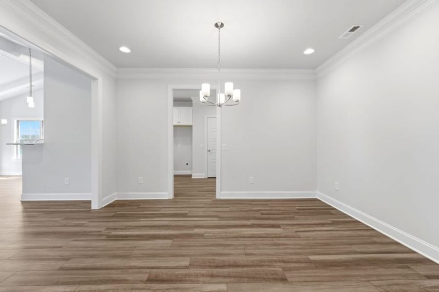 Spacious, unfurnished interior of a new home in Weybridge, Burlington (Image 41).