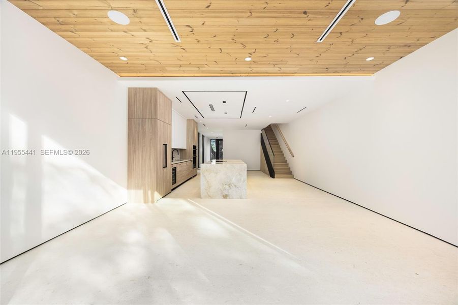 Spacious, unfurnished interior of a new home in , Miami (Image 31).