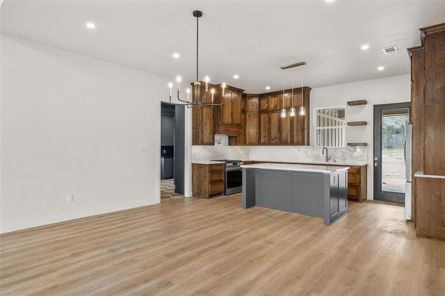 Furnished interior view inside a new home in , Waco (Image 9).