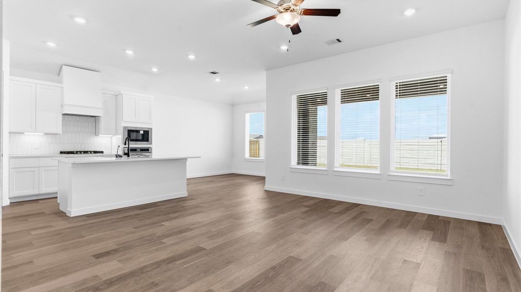 Representative unfurnished interior of a home built from the Fannin by D.R. Horton in Lago Mar 50' Homesites, Texas City (Image 21).