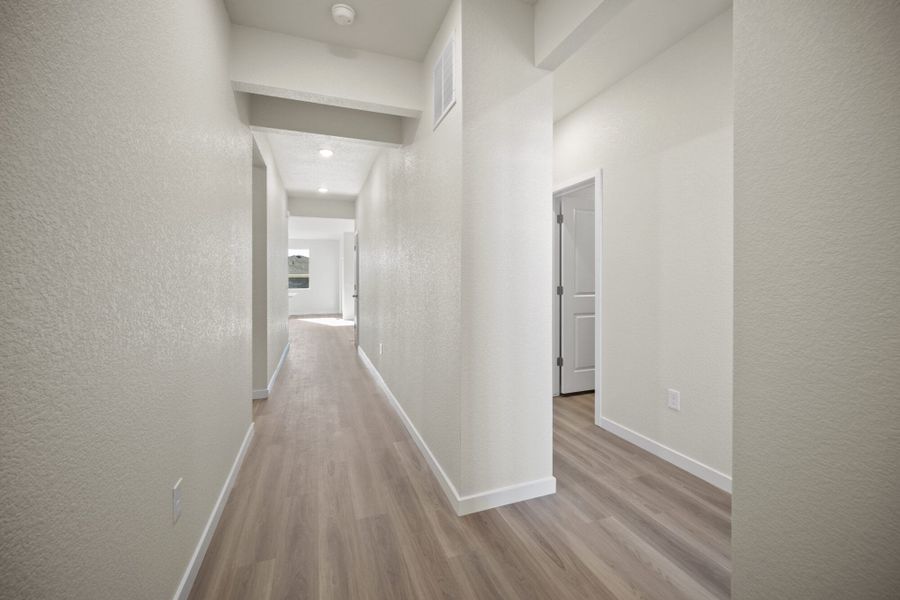 Spacious, unfurnished interior of a new home in The Trails at Aspen Ridge, Colorado Springs (Image 14).