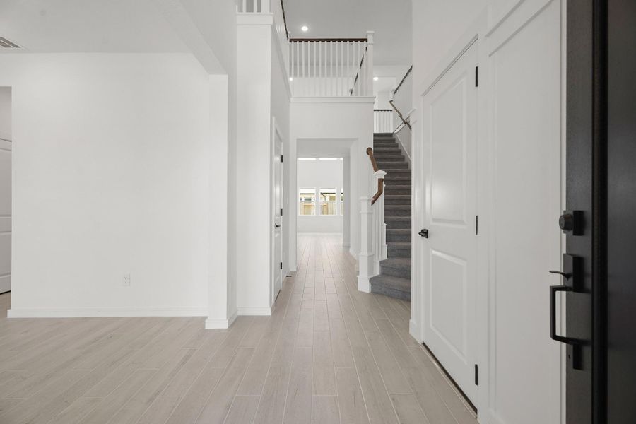 Welcoming foyer (*Photo not of actual home and used for illustration purposes only.) Welcoming foyer (*Photo not of actual home and used for illustration purposes only.)