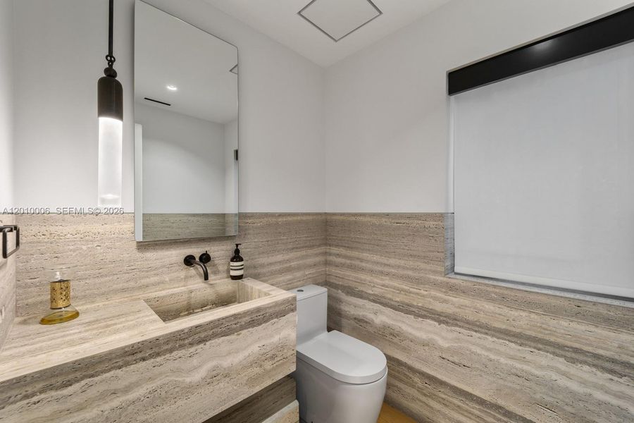 Furnished interior view inside a new home in , Coral Gables (Image 14).