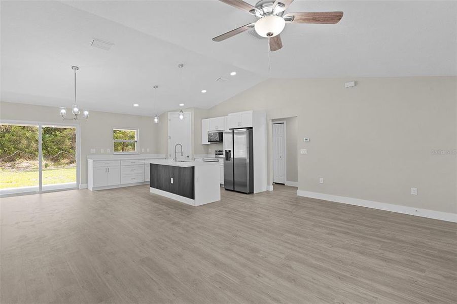 Spacious, unfurnished interior of a new home in , Ocklawaha (Image 17).