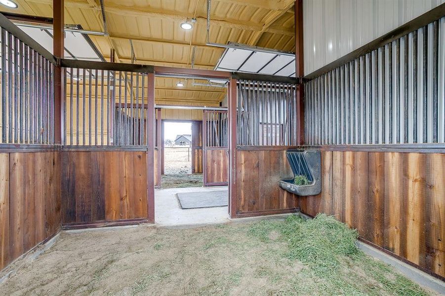 Exterior details and patio area of a home in Santana Ridge - Brock ISD, Weatherford (Image 22).