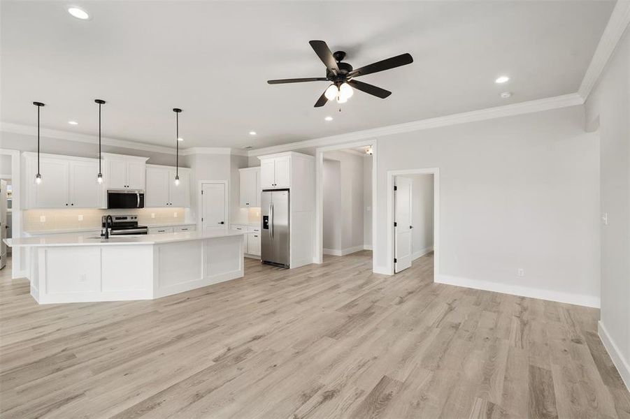 Spacious, unfurnished interior of a new home in , Mabank (Image 27).