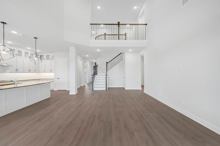 Spacious, unfurnished interior of a new home in The Ridge at Northlake, Northlake (Image 24).