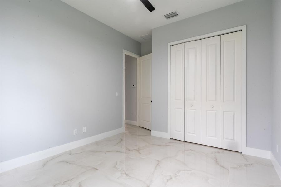 Spacious, unfurnished interior of a new home in , Port St. Lucie (Image 15).