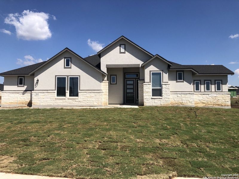 Image 14 of a home in Sienna Lakes. Image 14 of a home in Sienna Lakes.