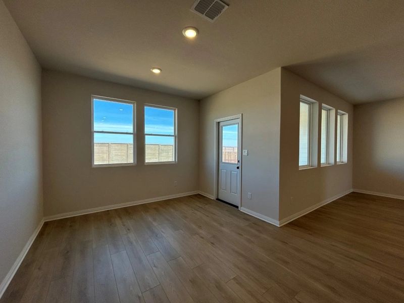 Spacious, unfurnished interior of a new home in Willow Springs, Buda (Image 22).