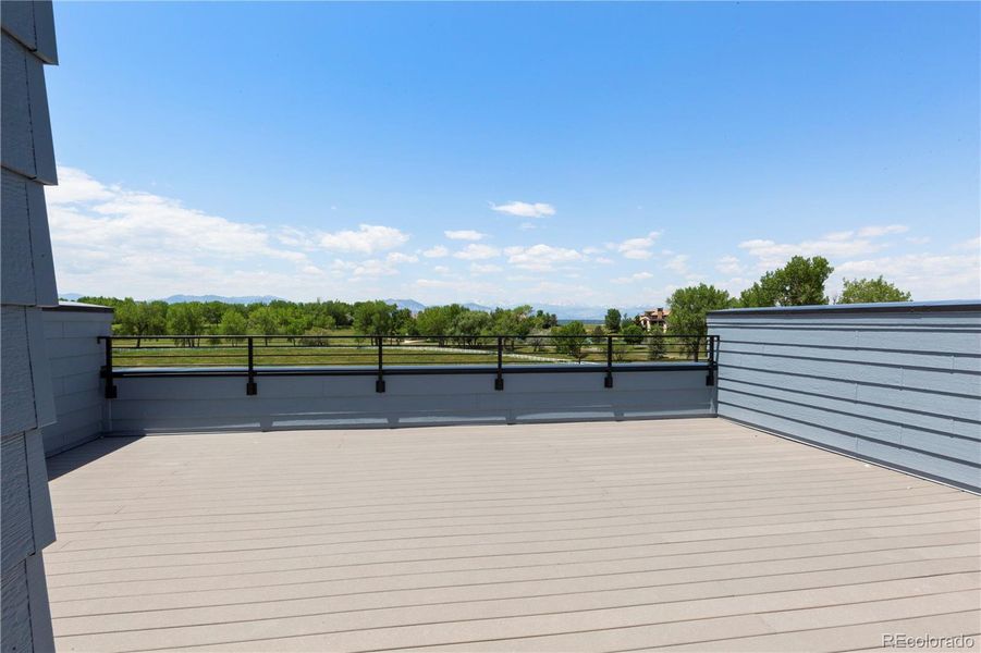 Rooftop Deck with Views Rooftop Deck with Views