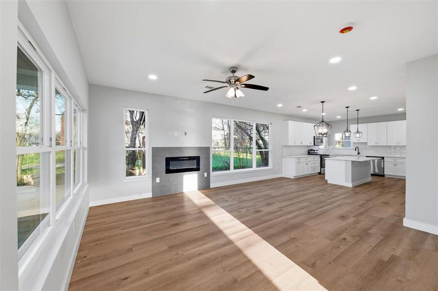 Spacious, unfurnished interior of a new home in , Fort Worth (Image 17).