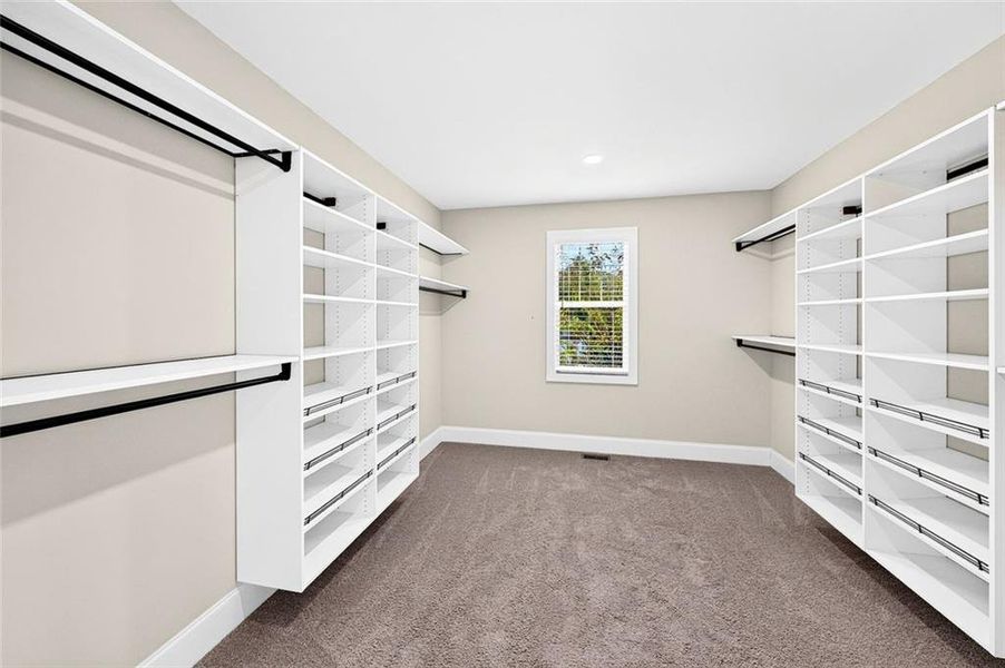 Spacious, unfurnished interior of a new home in , Bishop (Image 54).