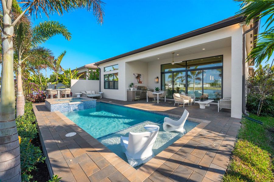 Representative exterior details of a home built from the Venice by GL Homes in Valencia Del Mar (55+), Boynton Beach (Image 4).