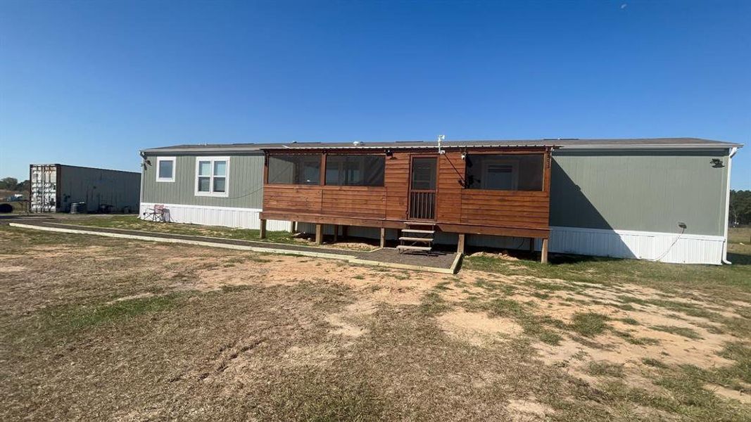 Manufactured / mobile home with a sunroom Manufactured / mobile home with a sunroom