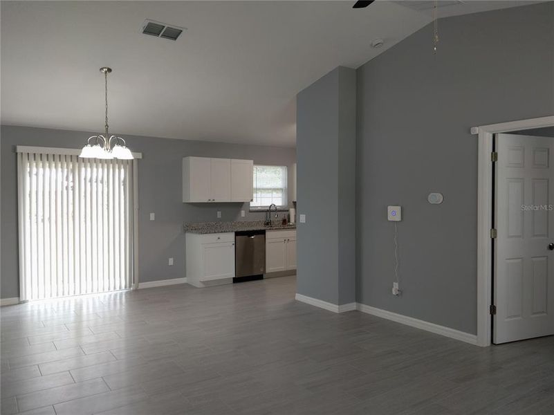 Spacious, unfurnished interior of a new home in , Ocala (Image 16).