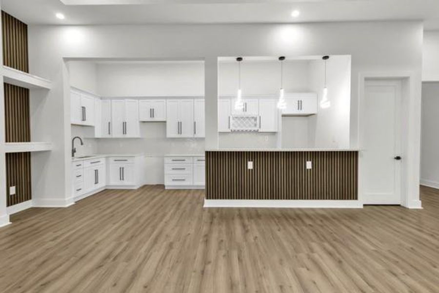 Spacious, unfurnished interior of a new home in , Atlanta (Image 92).