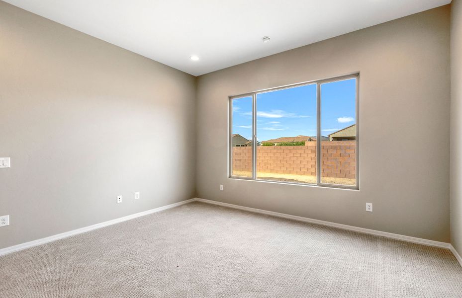 Spacious, unfurnished interior of a new home in Vistoso Canyon Estates, Oro Valley (Image 26).