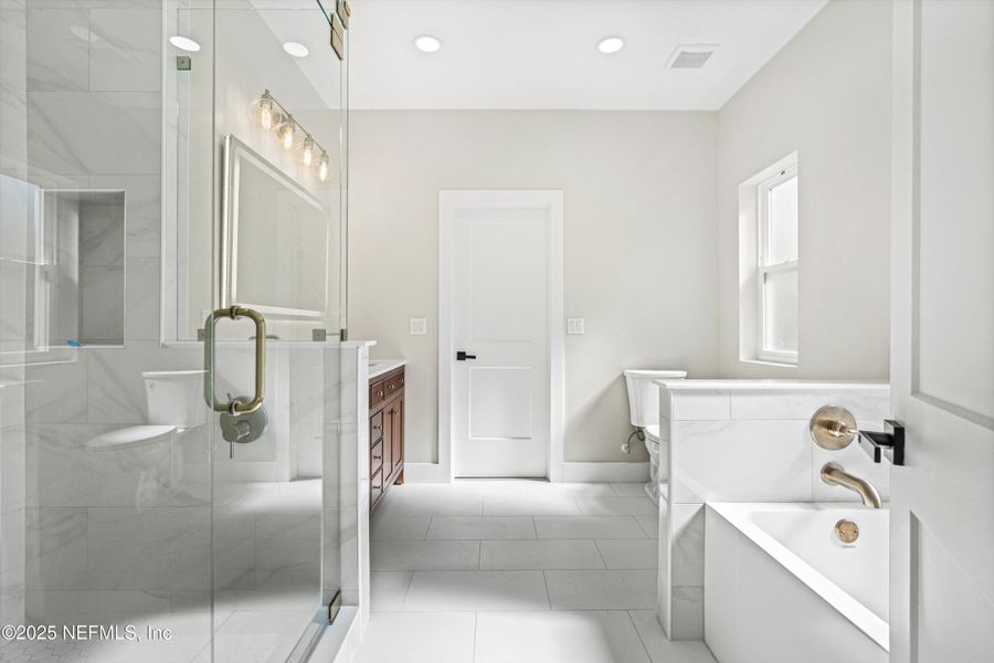 Furnished interior view inside a new home in , Jacksonville (Image 14).