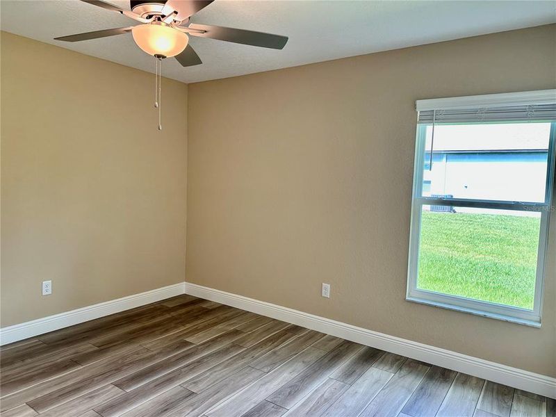 Spacious, unfurnished interior of a new home in , Weeki Wachee (Image 27).