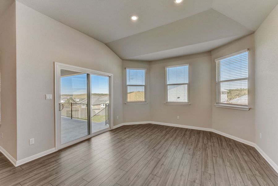 Spacious, unfurnished interior of a new home in Big Sky Ranch - Executive Collection, Dripping Springs (Image 6).
