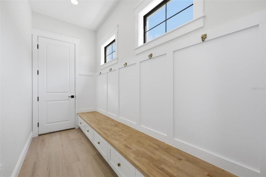 Spacious, unfurnished interior of a new home in , Tampa (Image 21).