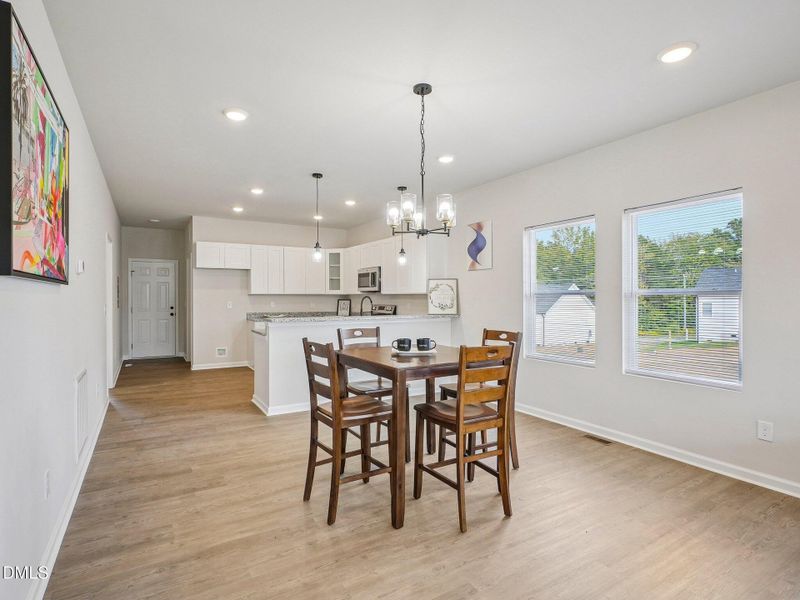 8-web-or-mls-W Old Glencoe Rd-S2409-008