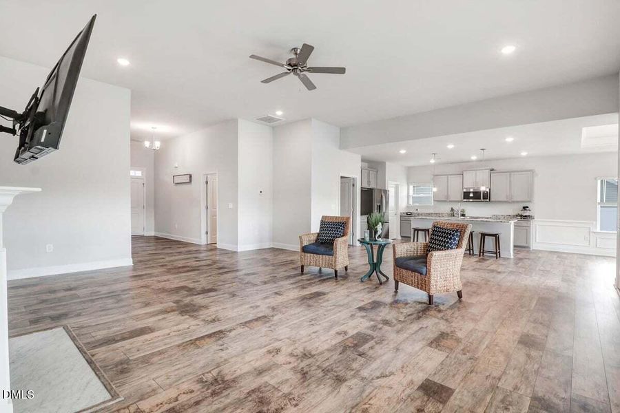 508 Madison Ann Dr-29