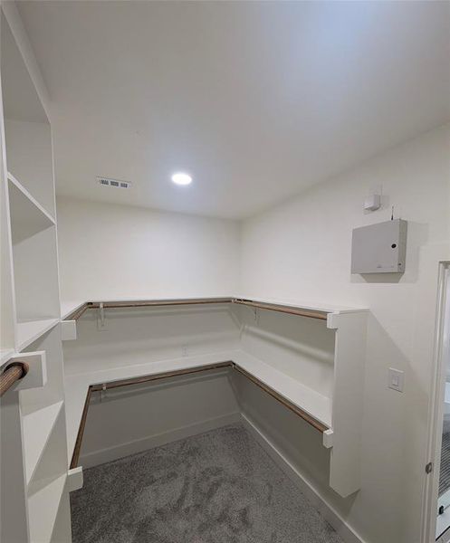 Spacious, unfurnished interior of a new home in , Dallas (Image 10).