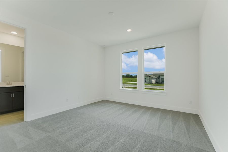 Representative unfurnished interior of a home built from the Vanderpool II by Giddens Homes in Whispering Wind, Bertram (Image 81).