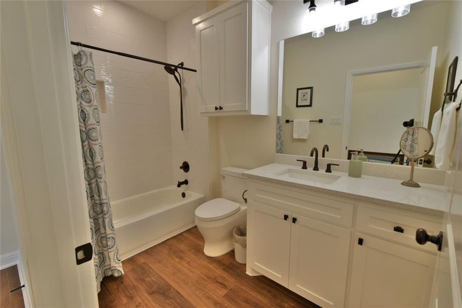 Furnished interior view inside a new home in , Granbury (Image 27). Furnished interior view inside a new home in , Granbury (Image 27).