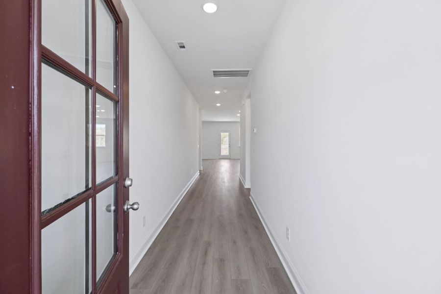 Entry | For representation purposes only. Options and layout may vary by community and home plan.