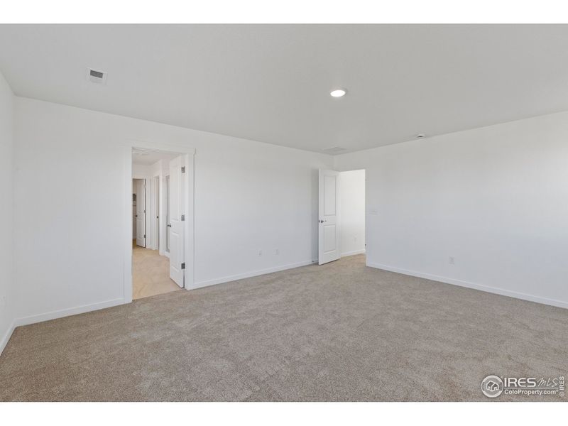 Spacious, unfurnished interior of a new home in Trevenna, Windsor (Image 18).