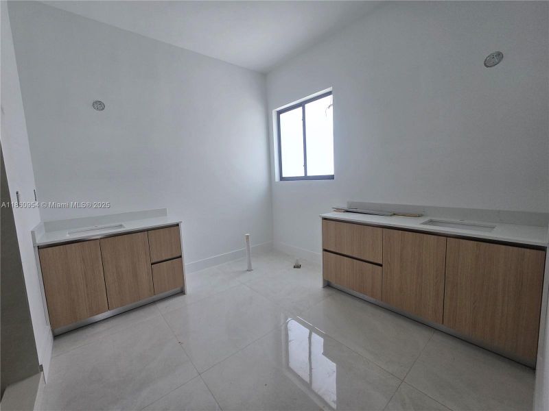 Image 35 of a home in .