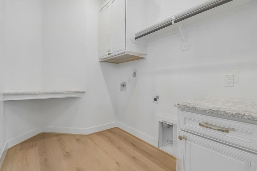 Spacious, unfurnished interior of a new home in Parkside on the River, Georgetown (Image 28).