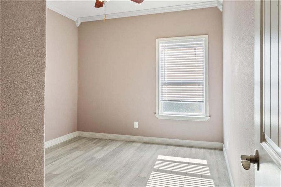 Spacious, unfurnished interior of a new home in , Corsicana (Image 30).