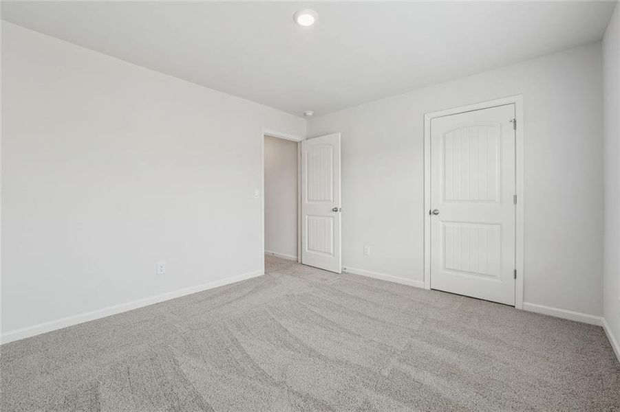 Spacious, unfurnished interior of a new home in , Dallas (Image 37).