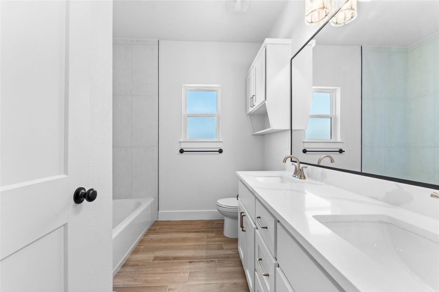 Furnished interior view inside a new home in , Killeen (Image 10).