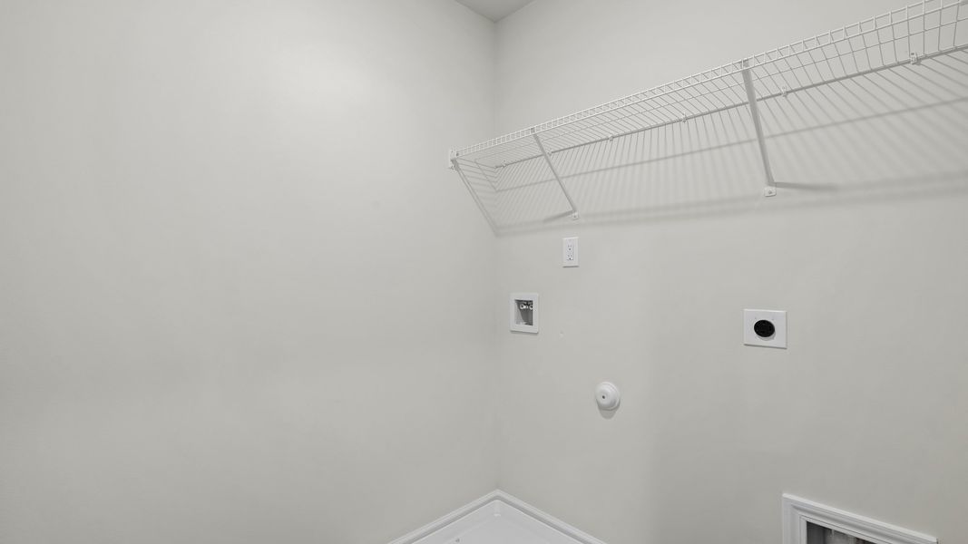 Spacious, unfurnished interior of a new home in Belle Grove, Wendell (Image 20).