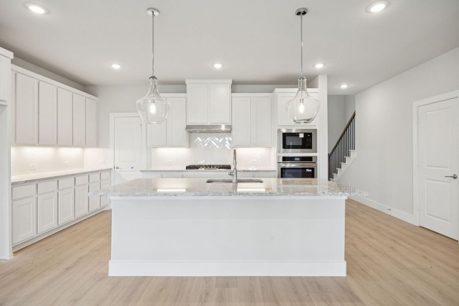 Furnished interior view inside a new home in Dove Hollow, Waxahachie (Image 13). Furnished interior view inside a new home in Dove Hollow, Waxahachie (Image 13).