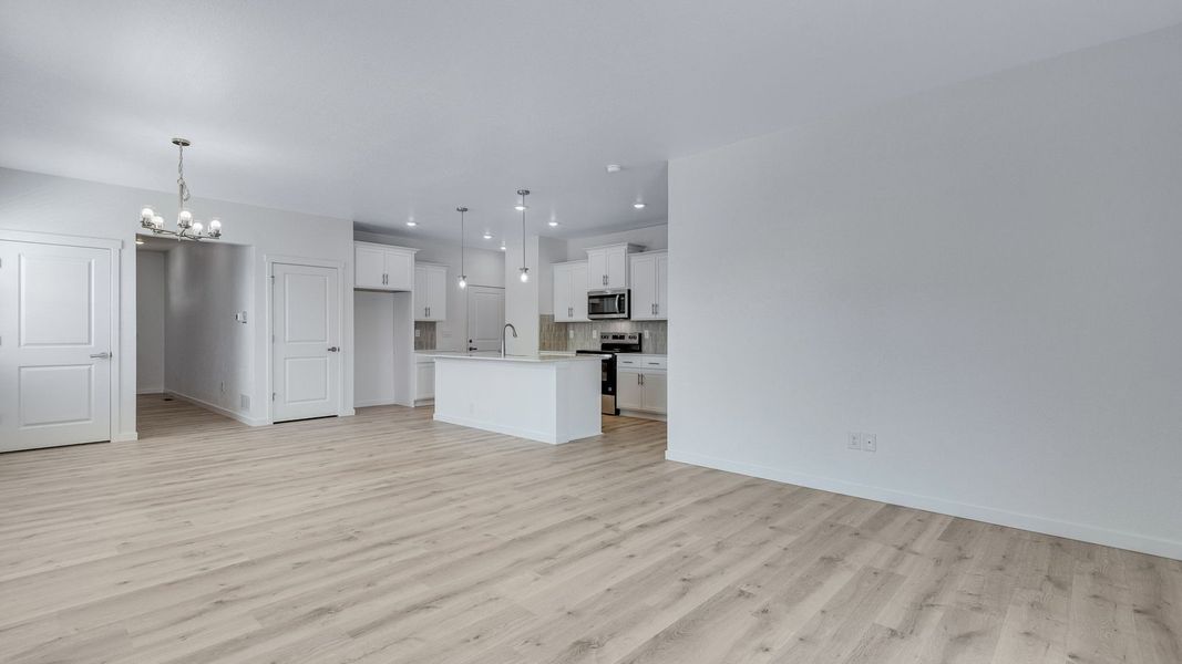 Spacious, unfurnished interior of a new home in Prairie Song, Windsor (Image 16).