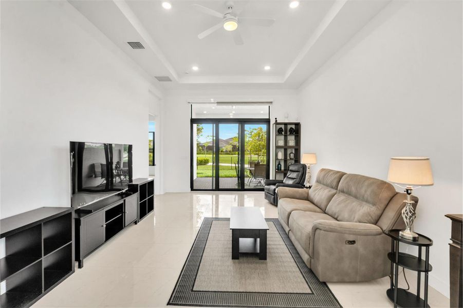 5357 St Armands Way-40
