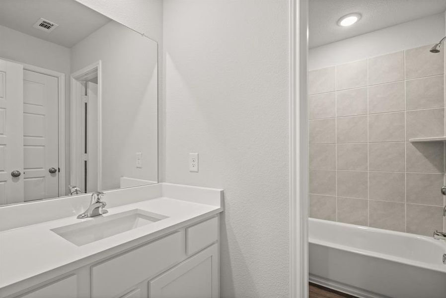 Furnished interior view inside a new home in Rocky Creek Crossing, Fort Worth (Image 8). Furnished interior view inside a new home in Rocky Creek Crossing, Fort Worth (Image 8).