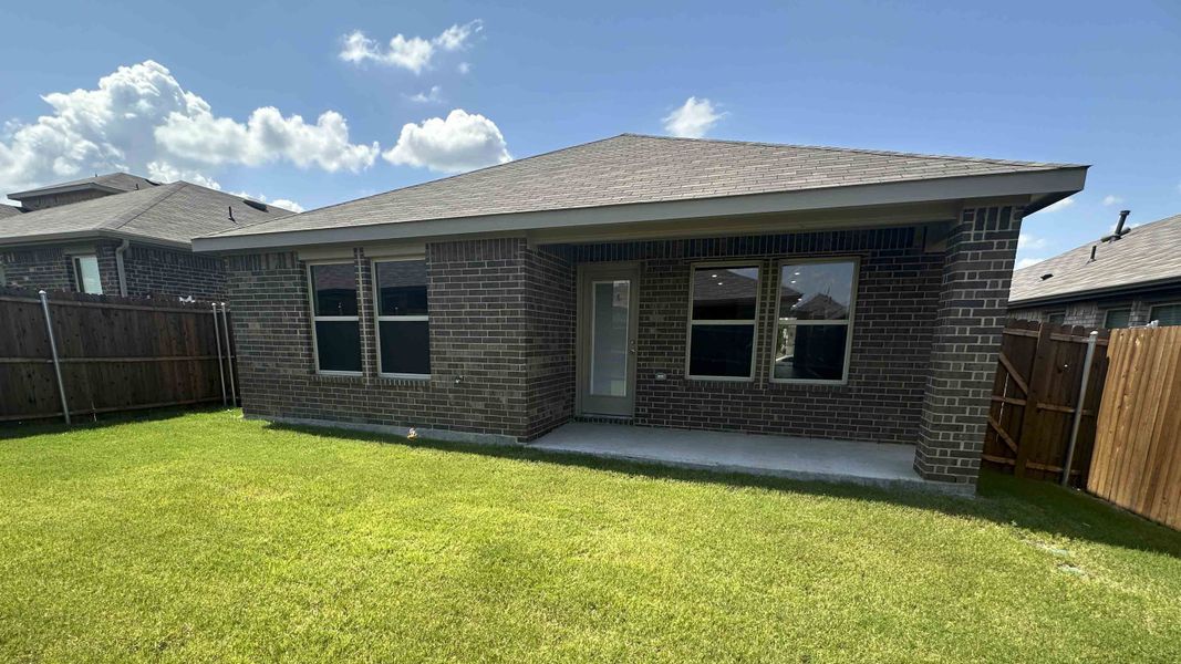 Exterior details and patio area of a home in Cartwright Ranch, Crandall (Image 3).
