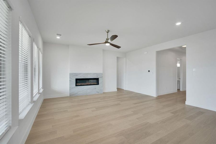Spacious, unfurnished interior of a new home in Westside Preserve, Midlothian (Image 15).