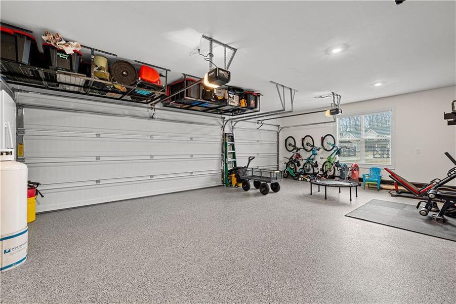 Spacious, unfurnished interior of a new home in , Winston (Image 73).