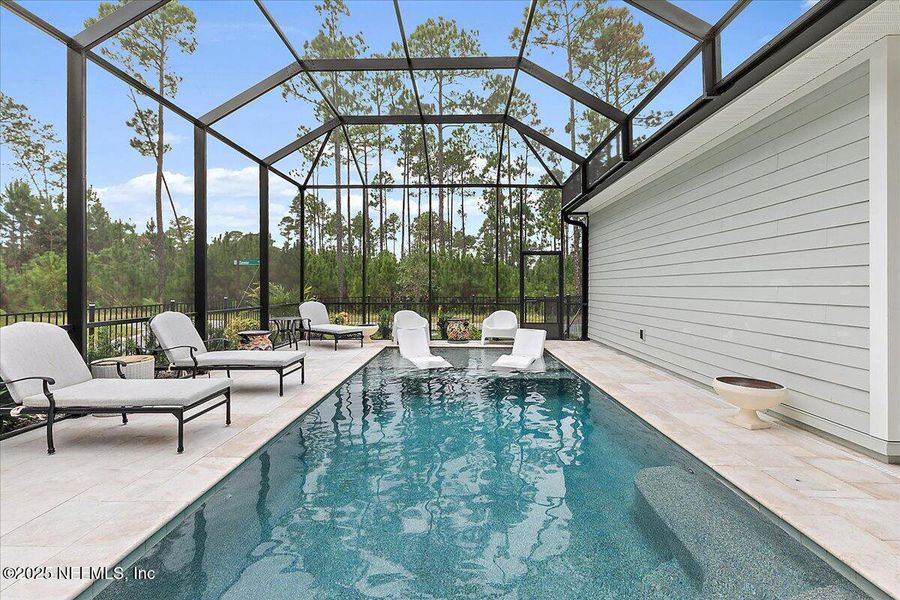 Exterior details and patio area of a home in , Jacksonville (Image 20).