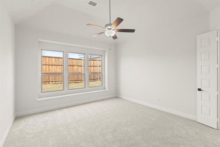 Spacious, unfurnished interior of a new home in Lake Shore Village, Rowlett (Image 19).
