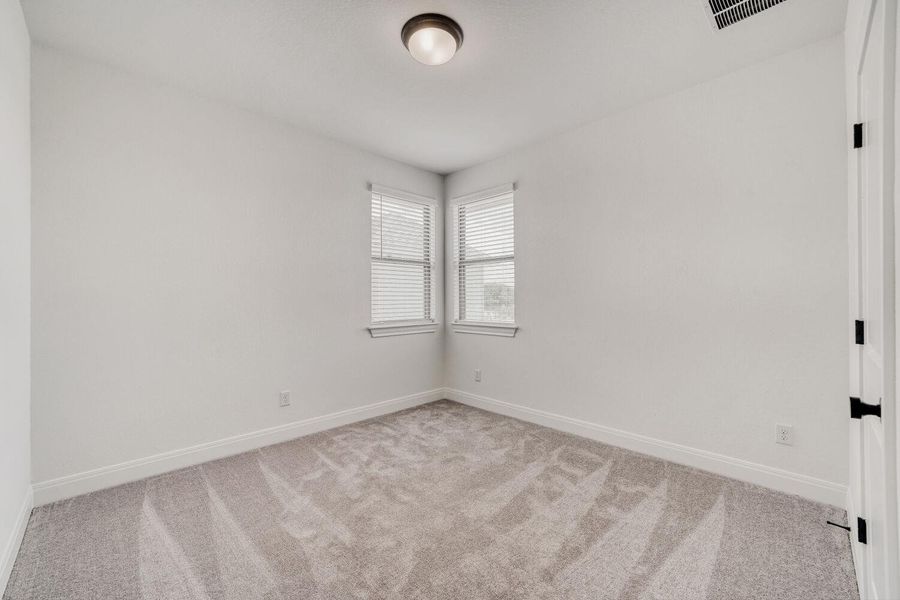 Spacious, unfurnished interior of a new home in , Buda (Image 22).