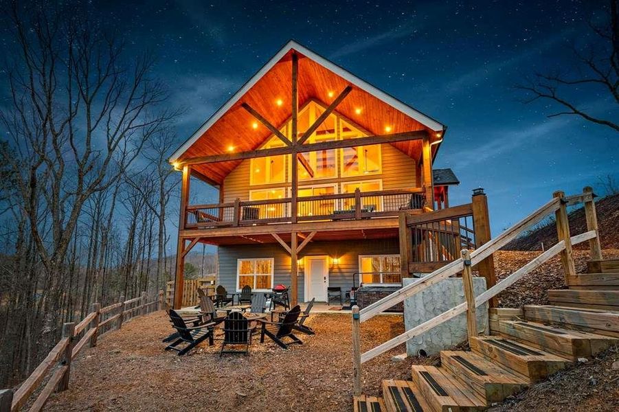 Community amenities in , Talking Rock (Image 72).